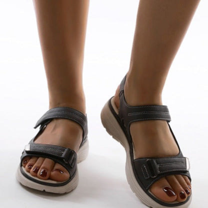 Komfortable und stützende Damen-Sommersandalen mit orthopädischer Fußbett für Ballenzehen