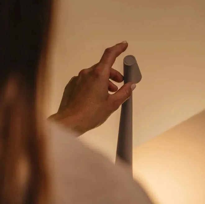 Nordische LED Leselampe Kabellos Dimmbar Minimalistisch