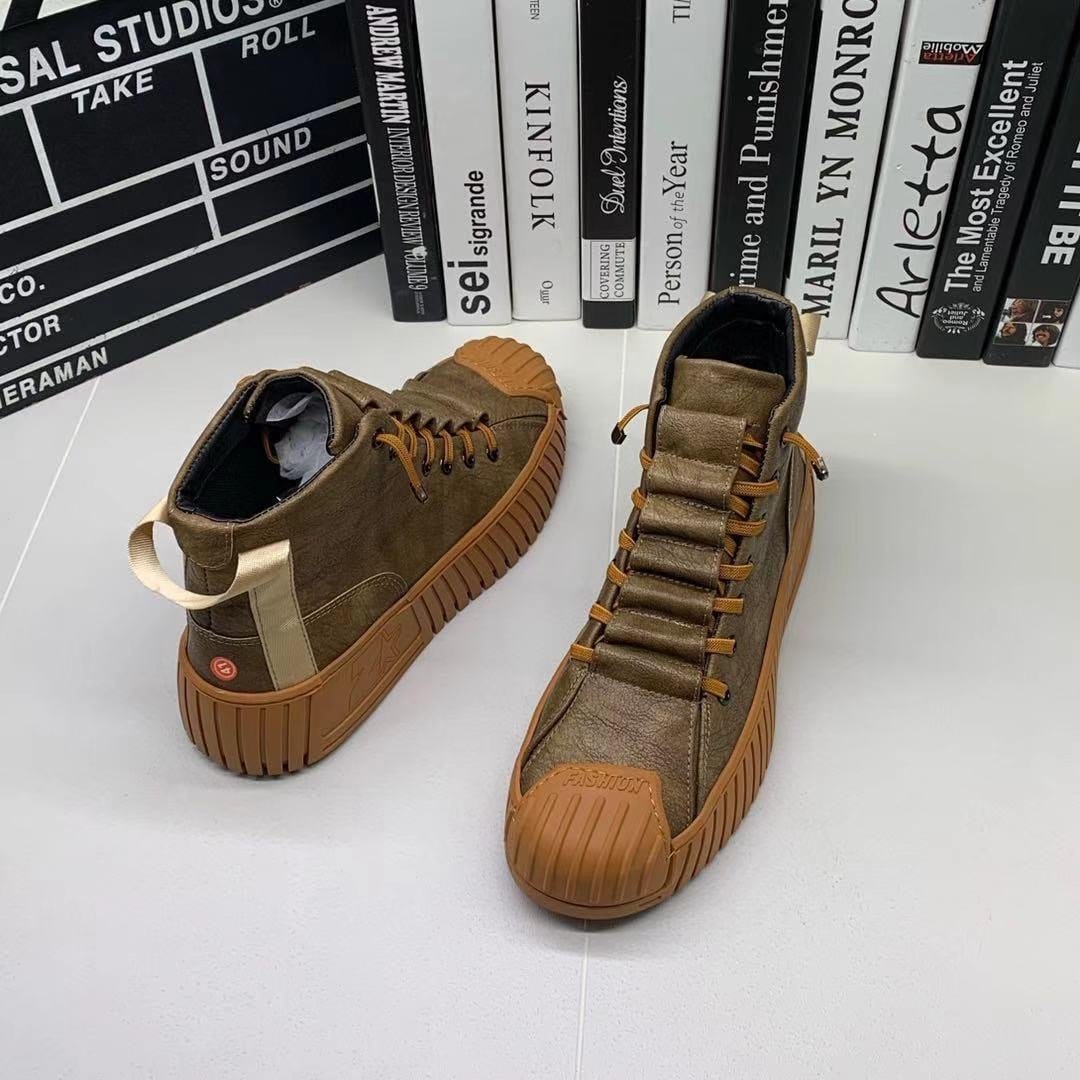 Hohe Herrenschuhe Elegant Stil - BerlinGlamour