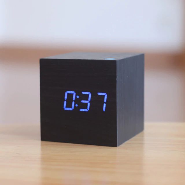 Schwarzblau Cube Digital Tischuhr