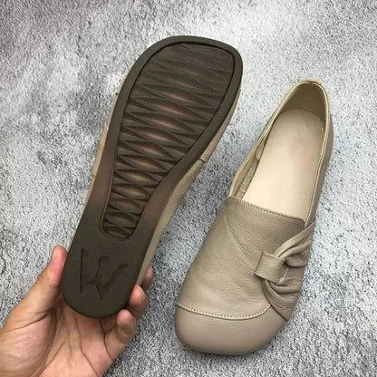 Leder Slipper Frauen Klassisch Elegante Knöpfe - BerlinGlamour