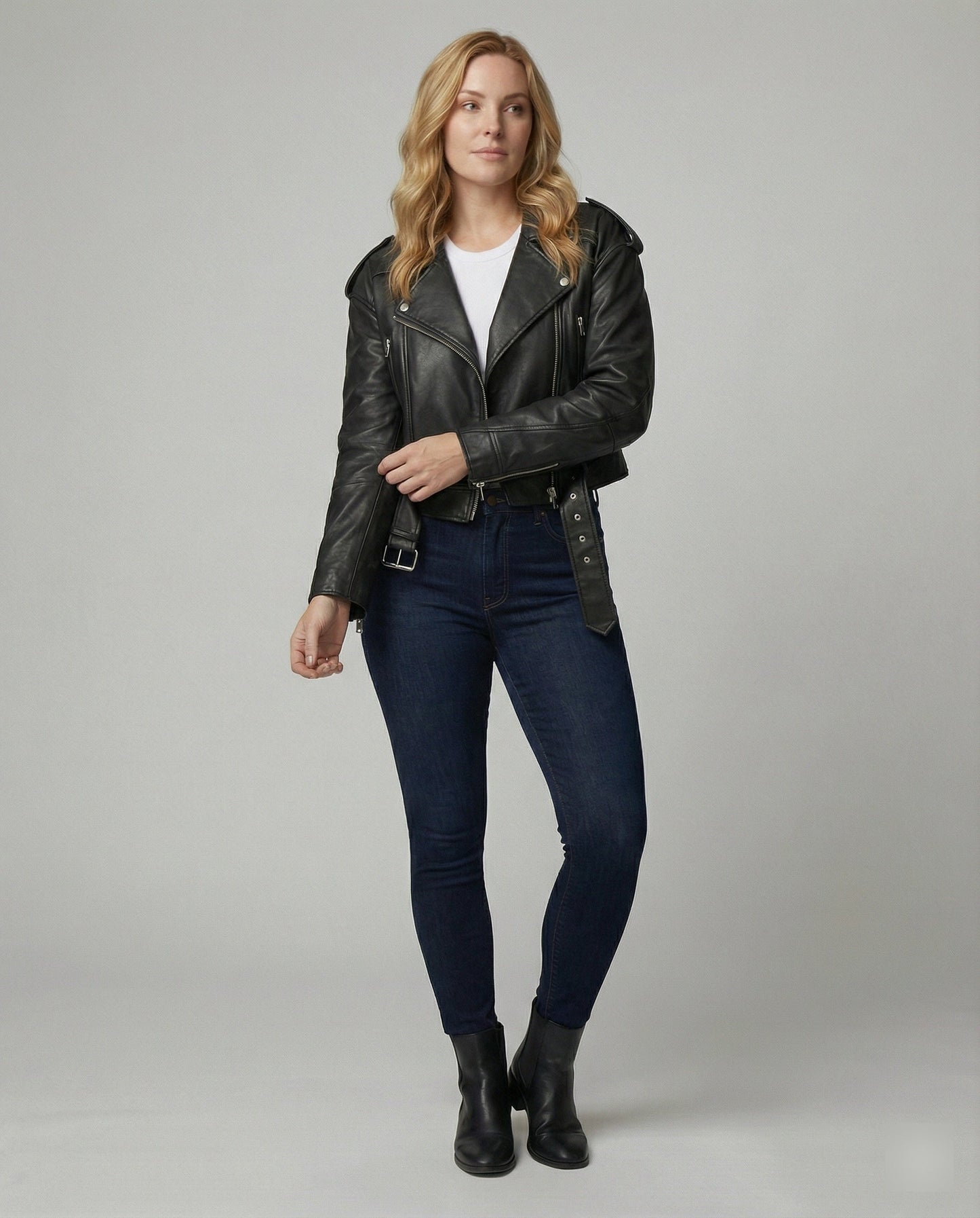 Damen Bikerjacke Leder Optik Tailliert Geschnitten - BerlinGlamour