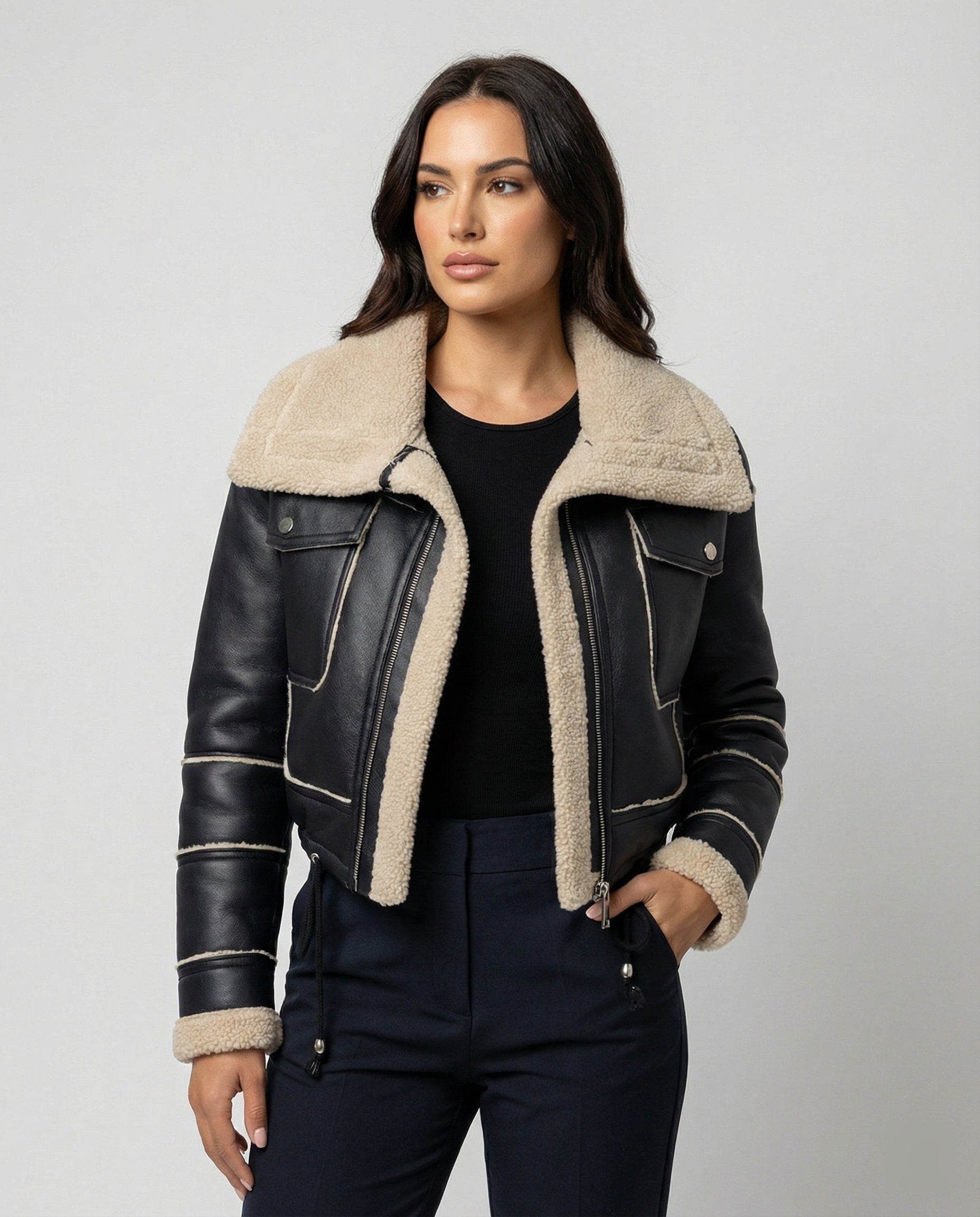 Leder Bikerjacke Kurz Schnitt Frauen - BerlinGlamour