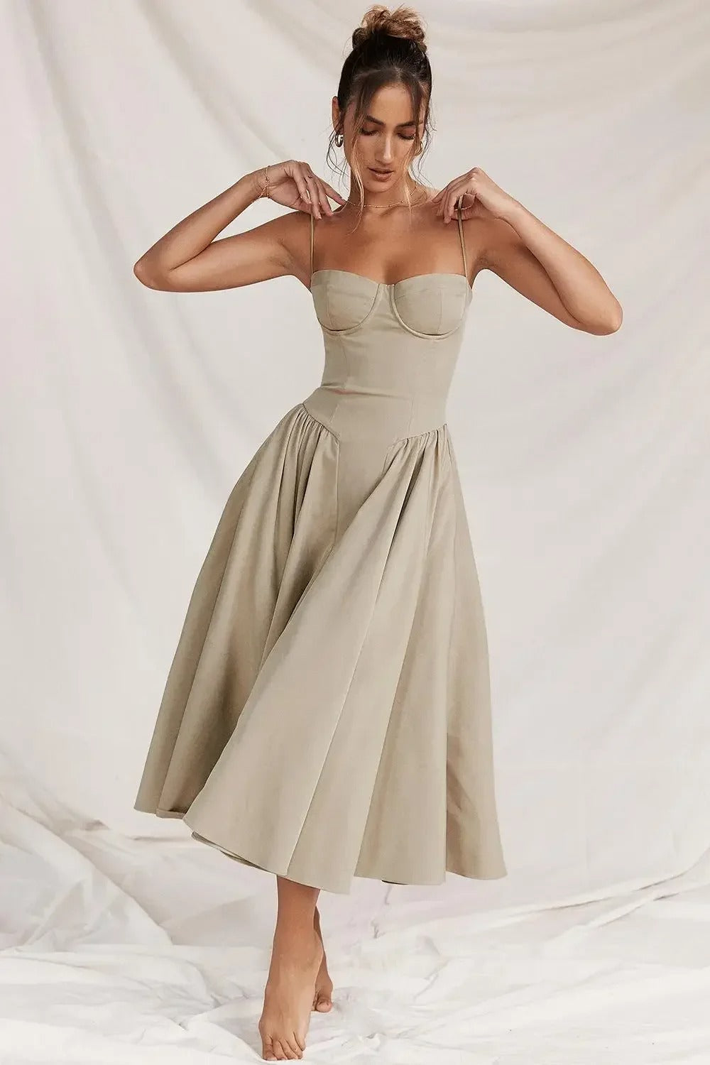 Elegantes Sommerkleid Ärmellos Damenkleid - BerlinGlamour